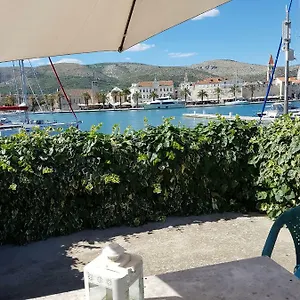 Cvita *** Trogir